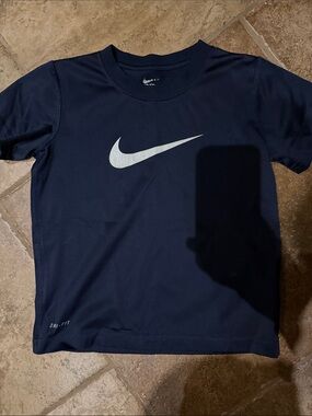 Nike Boys Navy Blue Short-Sleeve Dri-FIT Tee with Silver Swoosh